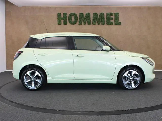 Suzuki Swift 1.2 Style Smart Hybrid 2024 Benzine 6