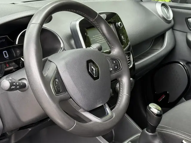 Renault Clio 0.9 TCe Limited 2017 Benzine 16