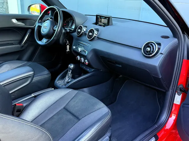 Audi A1 1.4 TFSI CoD Sport S line Edition 2017 Benzine 14