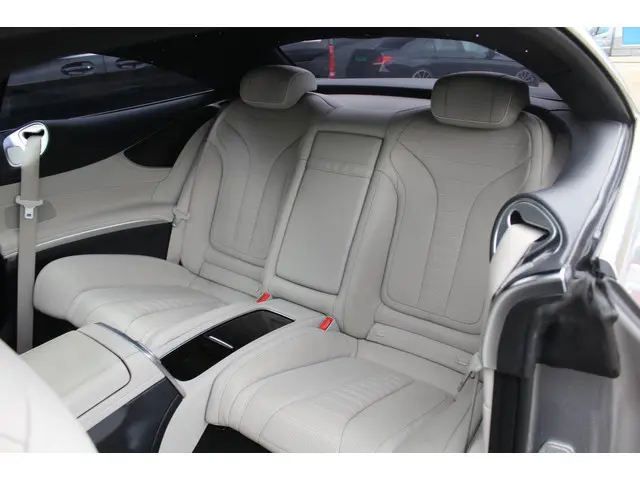 Mercedes-Benz S-Klasse Coupé 500 4Matic 2014 Benzine 32