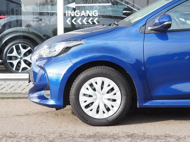 Toyota Yaris 1.5 Hybrid 115 Comfort 2024 Hybride Benzine 4