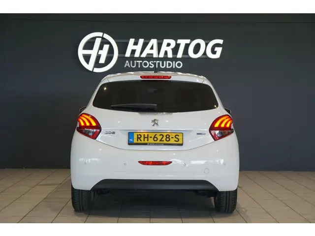 Peugeot 208 1.2 PureTech Allure 2017 Benzine 6