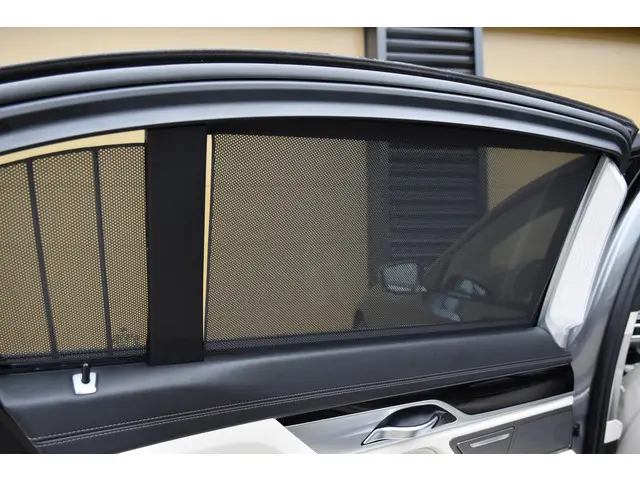 BMW 7 Serie 740Li High Executive 2016 Benzine 37
