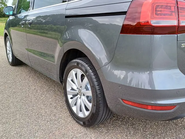 Volkswagen Sharan 2.0 TSI Highline 7 Pers. 2016 Benzine 17