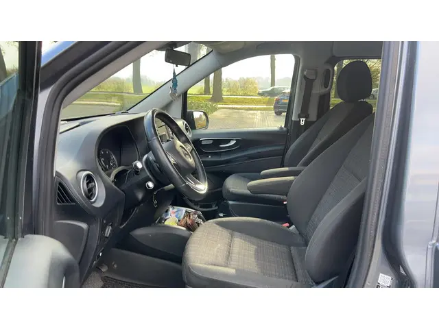Mercedes-Benz Vito 119 CDI XL DC LED AUT. 2018 Diesel 12
