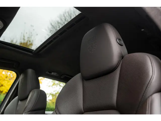 Porsche Cayenne 4.8 Turbo S 2014 Benzine 6