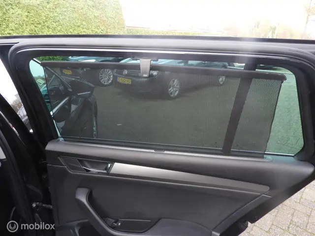 Škoda Superb Combi 1.4 TSI Leder , Camera 2017 Benzine 19