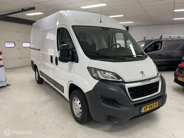 Peugeot Boxer Bestel 330 2.2 HDI L2H1 XT 2015 Diesel