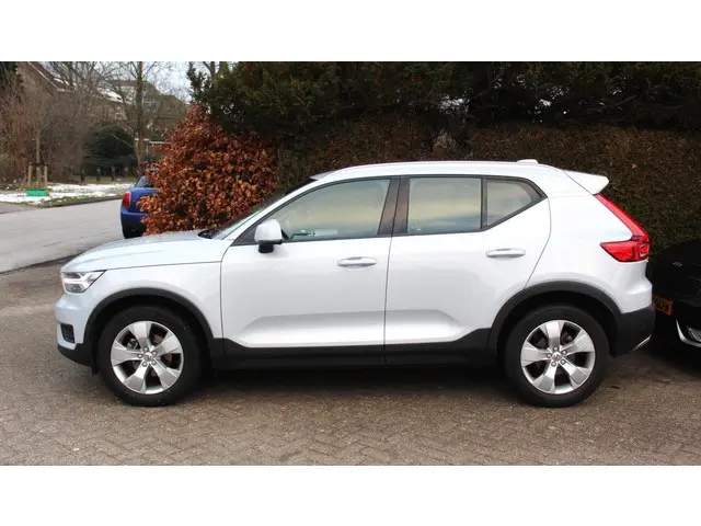 Volvo XC40 1.5 T3 Momentum Pro 2019 Benzine 4