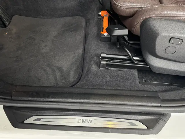 BMW X1 sDrive20i High Executive 2018 Benzine 37