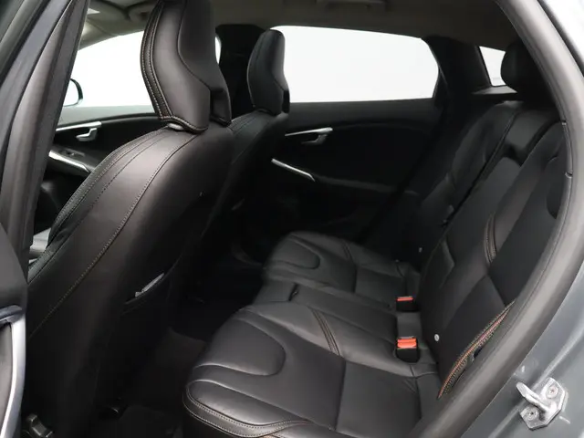 Volvo V40 Cross Country 1.5 T3 Polar+ Luxury 2019 Benzine 6