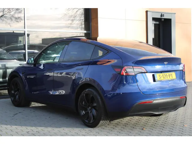 Tesla Model Y RWD 58 kWh 2023 Elektrisch 7