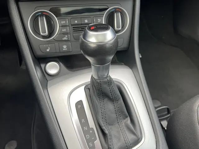 Audi Q3 1.4 TFSI CoD Adrenalin Automaat 2016 Benzine 25