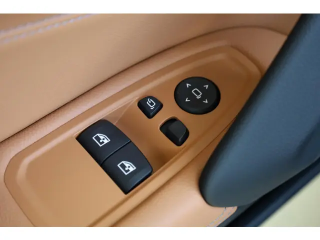 BMW Z4 sDrive20i Roadster 2025 Benzine 24