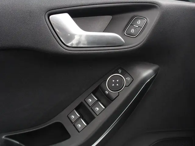 Ford Fiesta 1.0 EcoBoost Titanium 2021 Benzine 18