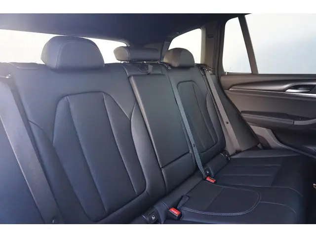 BMW X3 xDrive30e 2021 Hybride Benzine 11