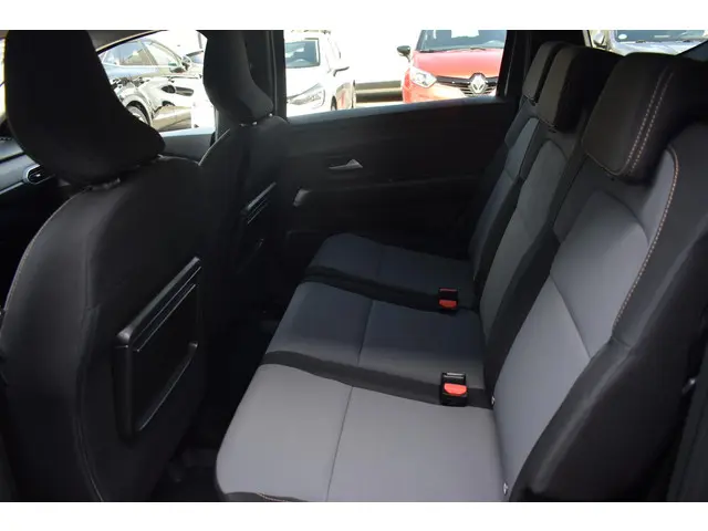 Dacia Jogger TCe 110 Extreme 2024 Benzine 12