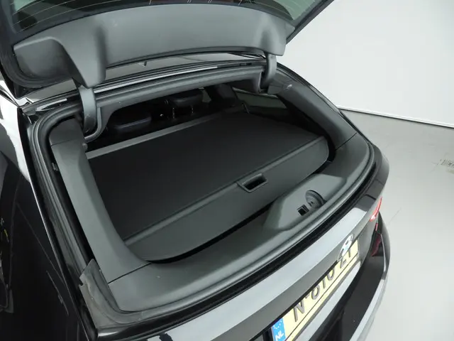 BMW 3 Serie Touring 318i 2022 Benzine 35