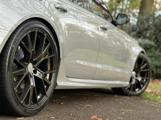 Audi RS6 Avant 4.0 TFSI RS 6 / Full options! 2014 Benzine 18