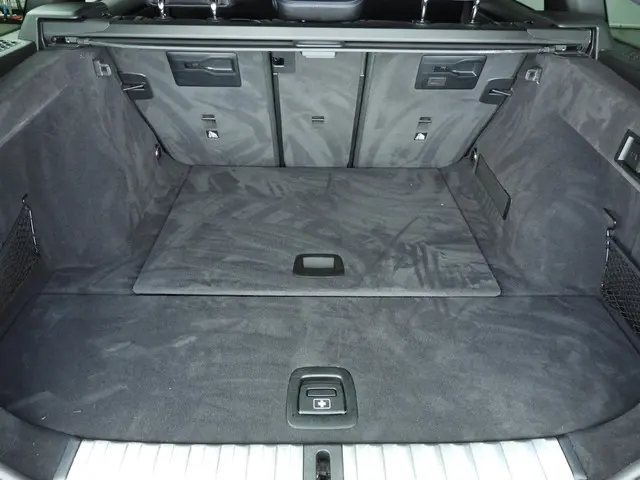 BMW 3 Serie Touring 318i 2022 Benzine 9