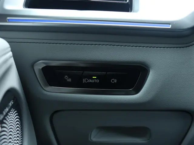 BMW XM 50e 2025 Hybride Benzine 34