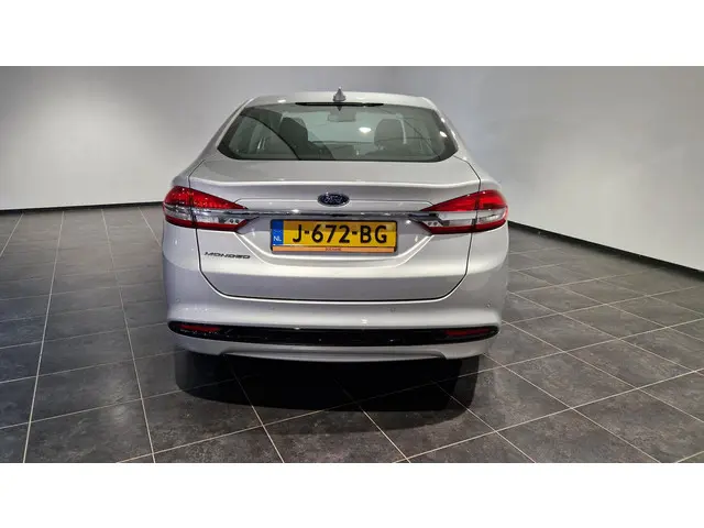 Ford Mondeo 2.0 IVCT HEV Titanium 2020 Hybride Benzine 15