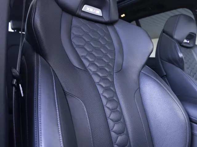 BMW X5 M Competition 2022 Benzine 14