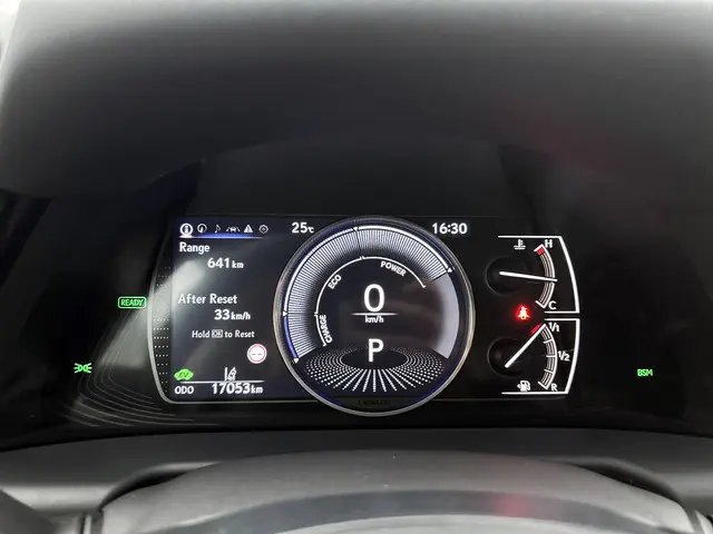 Lexus ES Luxury Line 2024 Hybride Benzine 5