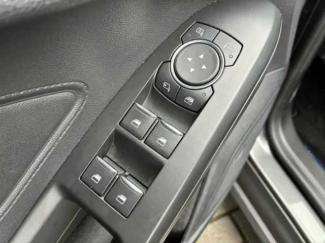 Ford Focus Wagon HELAAS VERKOCHT!!! 2020 Benzine 13