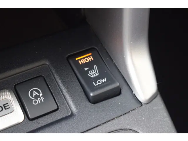 Subaru Forester 2.0 Luxury 2014 Benzine 23