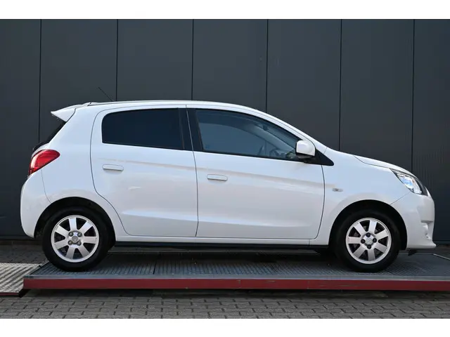 Mitsubishi Space Star 1.0 Bright 2015 Benzine 2