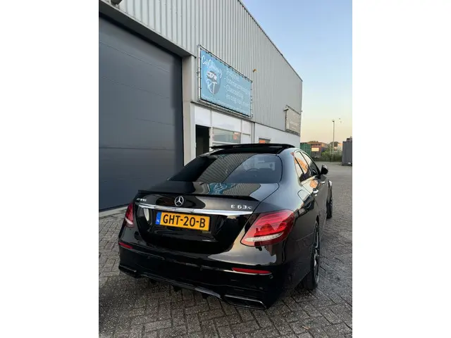 Mercedes-Benz E-Klasse AMG 63 S 4MATIC+ 2019 Benzine 3