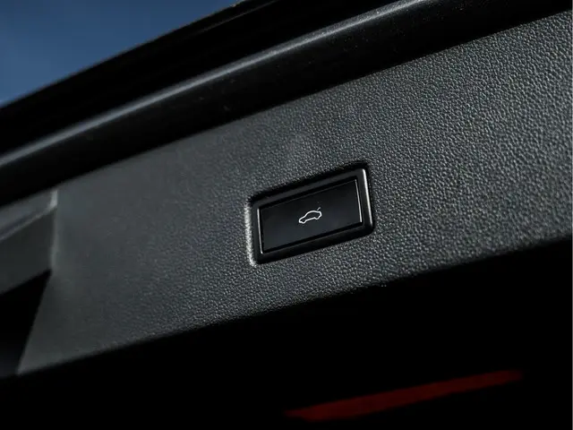 Volkswagen T-Roc 2.0 TSI 4Motion 190PK 2017 Benzine 23