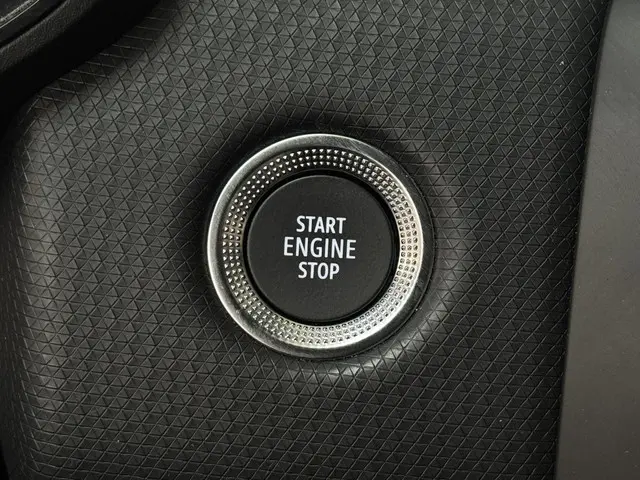 Mitsubishi Colt 1.0T MT First Edition 2024 Benzine 24