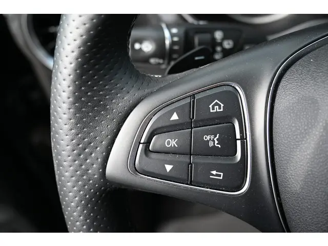 Mercedes-Benz V-Klasse 250d Lang DC 2023 Diesel 16