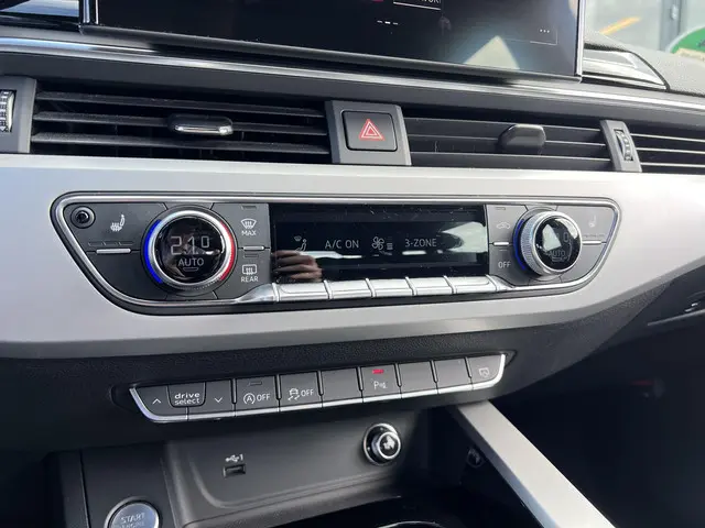 Audi A4 Avant 35 TFSI Business Edition 2021 Benzine 13