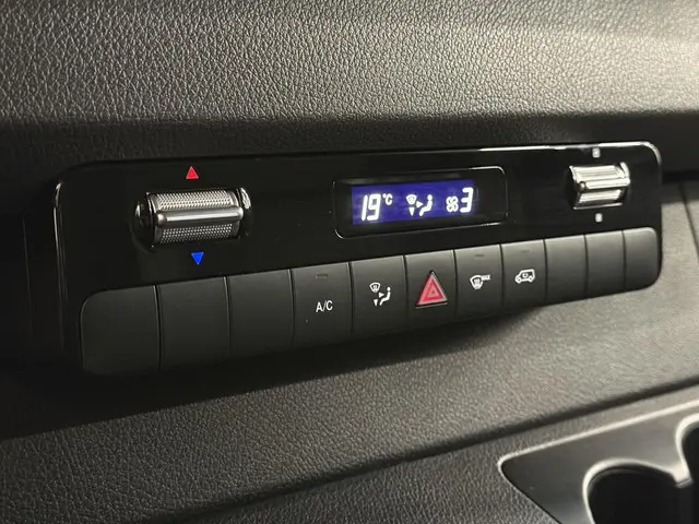 Mercedes-Benz Sprinter 317 CDI L4 Maxi 2024 Diesel 41