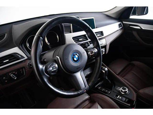 BMW X1 xDrive25e High Executive 2022 Hybride Benzine 41