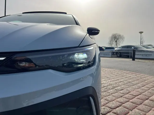 Volkswagen Golf 1.5 eHybrid GTE 2025 Hybride Benzine 10