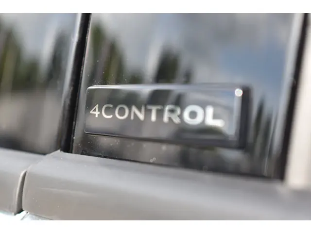 Renault Espace Iconic 2026 Hybride Benzine 8