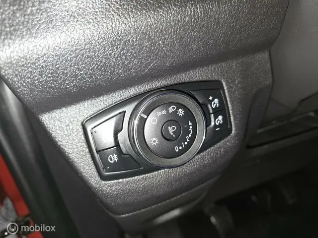 Ford Tourneo Courier 1.0 Titanium A. Camera 2015 Benzine 16