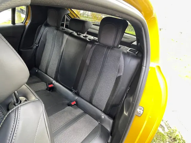 Peugeot 208 1.2 Turbo GT AUTOMAAT 2021 Benzine 16