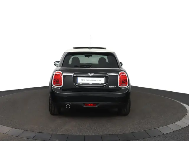 MINI Cooper Mini 1.5 60 Years Edition 2020 Benzine 54