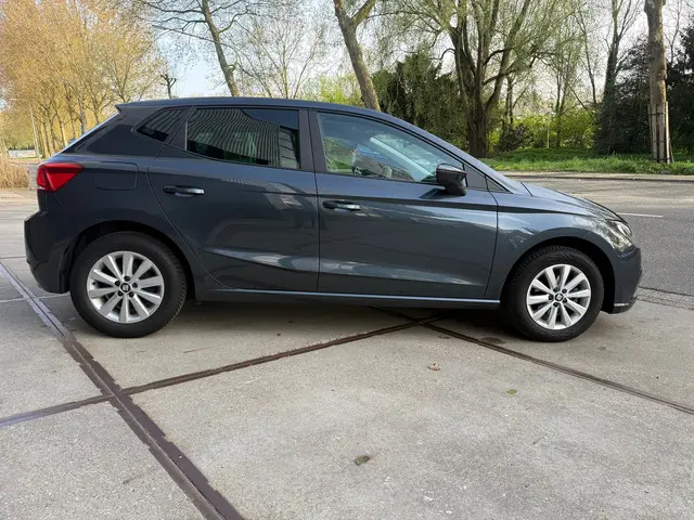 SEAT Ibiza 1.0 TSI Flex 2021 Benzine 7