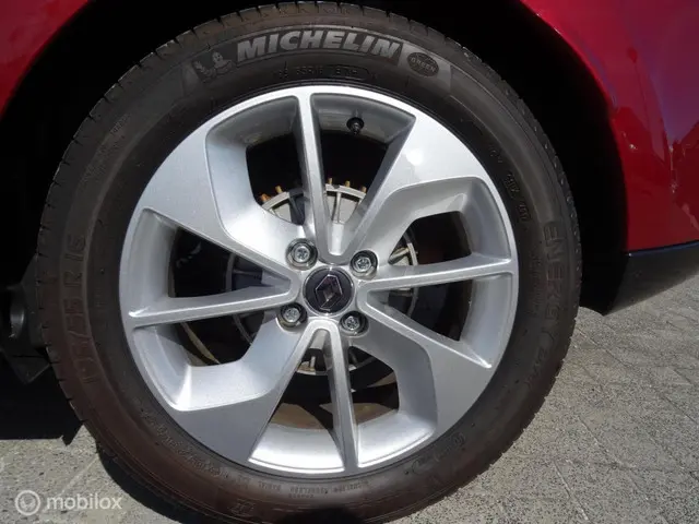 Renault Clio Estate 0.9 TCe Limited 2019 Benzine 7