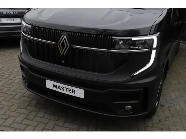 Renault Master T35 2.0 dCi 130 L2H2 Advance 2024 Diesel 35