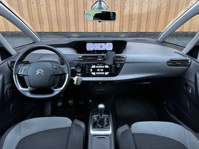 Citroën C4 Picasso 1.2 PureTech Selection 2015 LPG/Gas 9