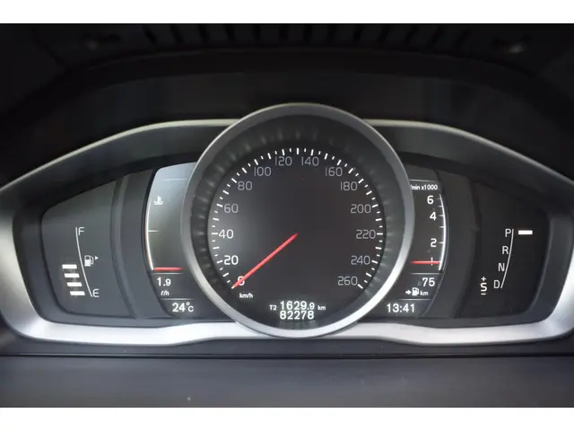 Volvo V70 2.0 T5 Dynamic Edition automaat 2015 Benzine 13