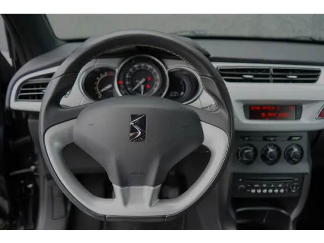 Citroën DS3 1.2 PureTech Chic 2017 Benzine 19