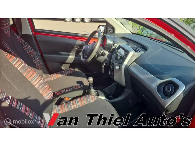 Citroën C1 1.2 PureTech Shine airco 2015 Benzine 15